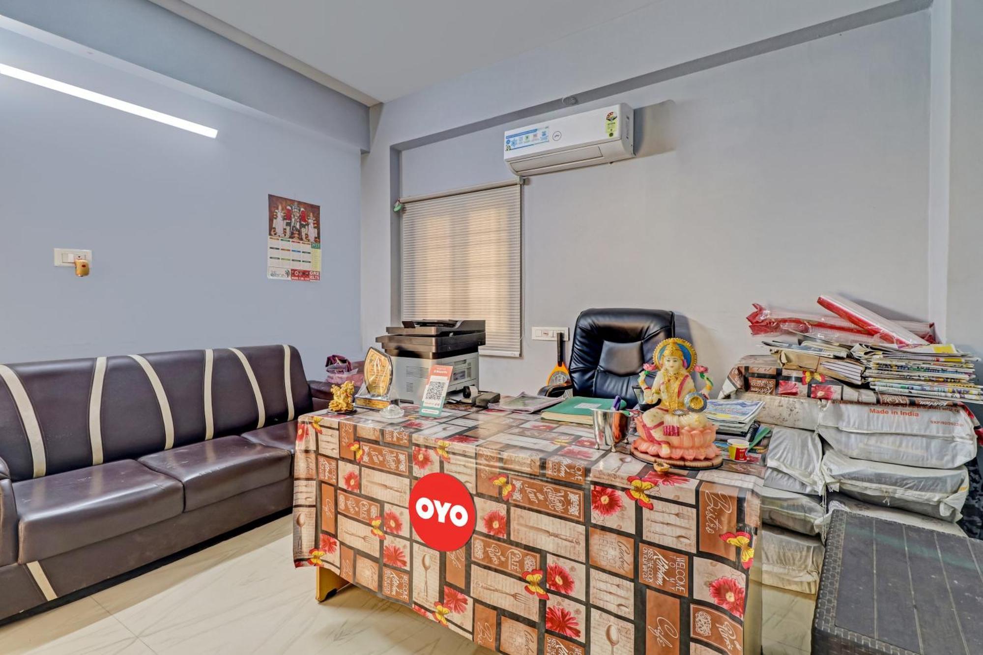 Oyo Vnr Convention Hotel Guntūr Eksteriør billede